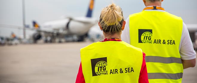 ITG Air & Sea people with aircraft in the background